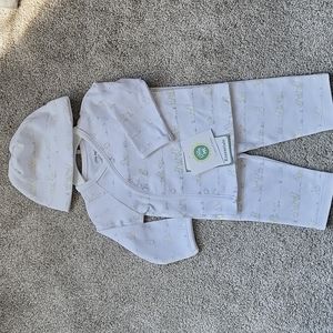NWT LITTLE ME Duck 3 piece set. 6m. Organic cotton.